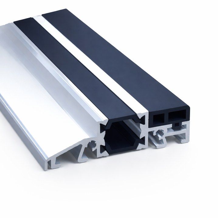 Warm threshold profile with an aluminium top and insulated core